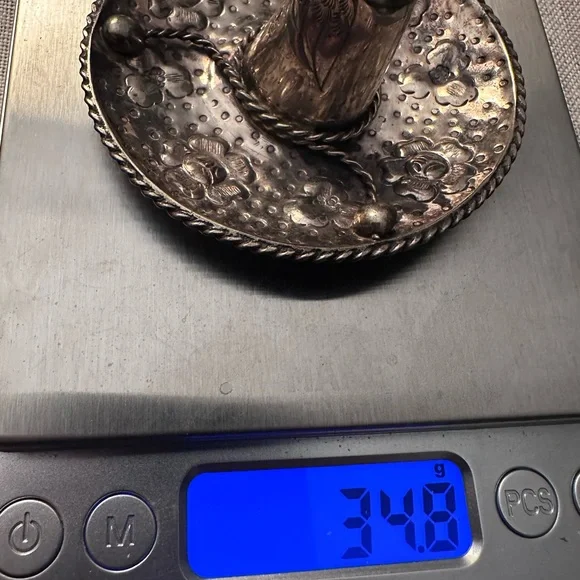 Vintage Taxco Mexican Sterling Silver Sombrero Trinket Dish- Hand Detailed 34.6g - Picture 2 of 7